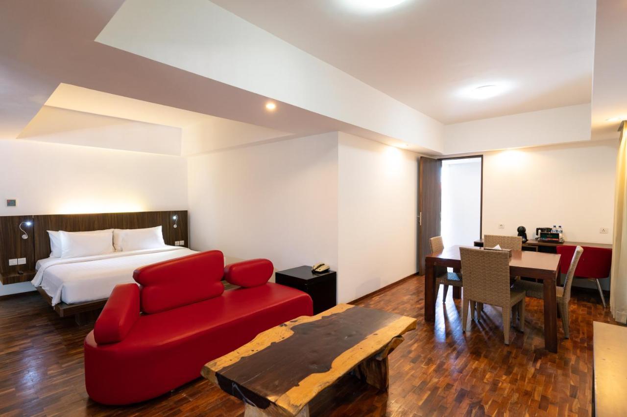 The Bene Hotel Кута Экстерьер фото